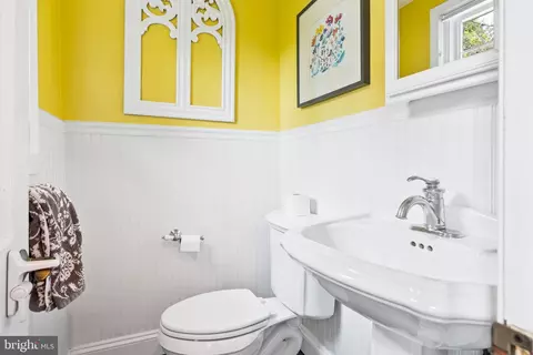 9200 Sudbury Rd, Silver Spring, MD 20901 photo 13