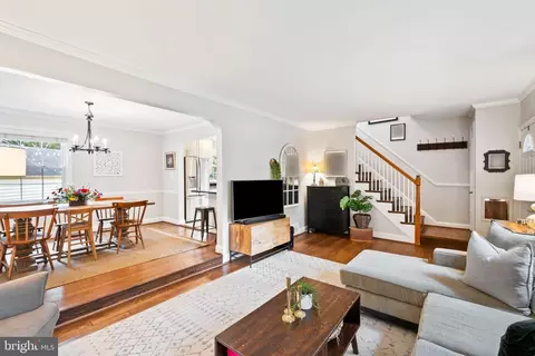 9200 Sudbury Rd, Silver Spring, MD 20901 photo 4