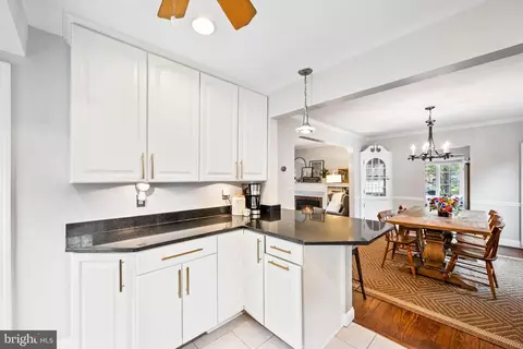 9200 Sudbury Rd, Silver Spring, MD 20901 photo 8