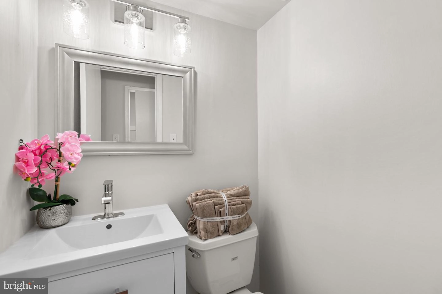 Bath - 3340 Hewitt Avenue 4-2-c Ave #4-2-C (65), Silver Spring, MD 20906 photo 3 of 3