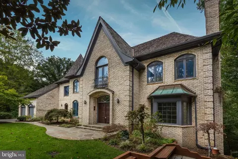 7362 Heatherhill Ct, Bethesda, MD 20817