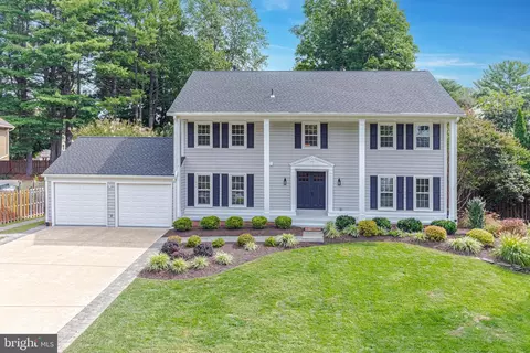 12405 Willow Green Ct, Potomac, MD 20854
