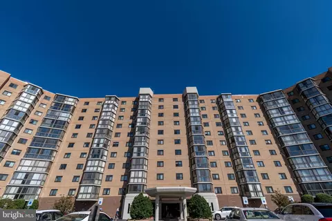3330 N Leisure World Blvd #5-1026, Silver Spring, MD 20906