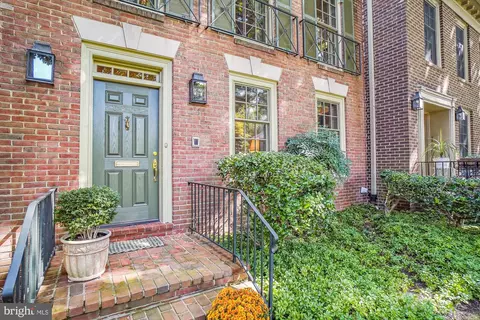 5207 Westbard Ave #30, Bethesda, MD 20816