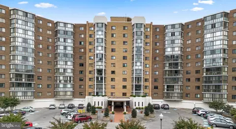15100 Interlachen Dr #4-314, Silver Spring, MD 20906 photo 3