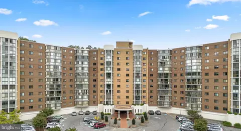 15100 Interlachen Dr #4-314, Silver Spring, MD 20906 photo 2