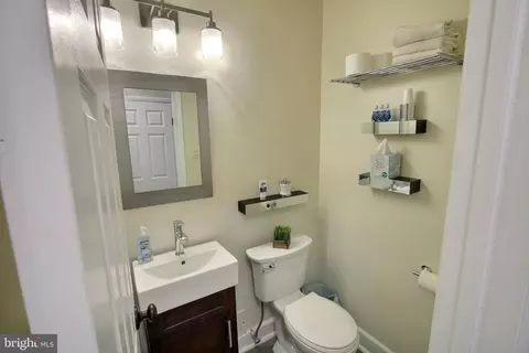 19213 Plummer Dr, Germantown, MD 20876 photo 25
