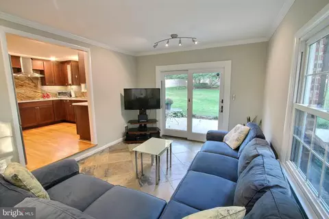 19213 Plummer Dr, Germantown, MD 20876 photo 8