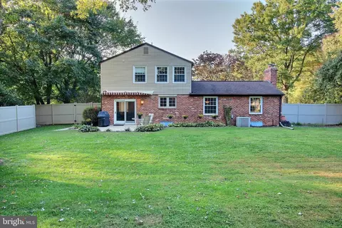 19213 Plummer Dr, Germantown, MD 20876 photo 35
