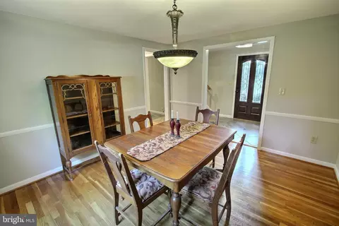 19213 Plummer Dr, Germantown, MD 20876 photo 13