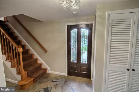 19213 Plummer Dr, Germantown, MD 20876 photo 14