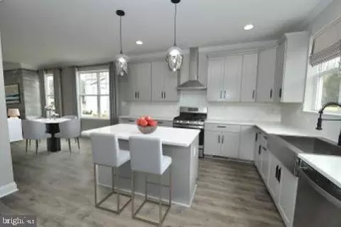 1407 Wheaton Ln, Silver Spring, MD 20902 photo 9