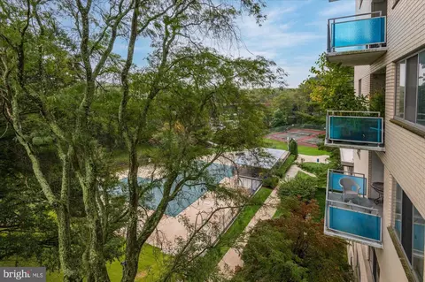 10201 Grosvenor Pl #520, Rockville, MD 20852