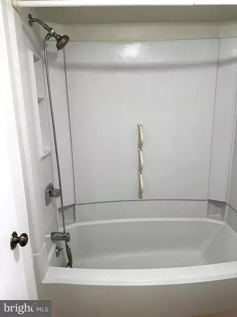 15101 Interlachen Dr #1-226, Silver Spring, MD 20906 photo 20