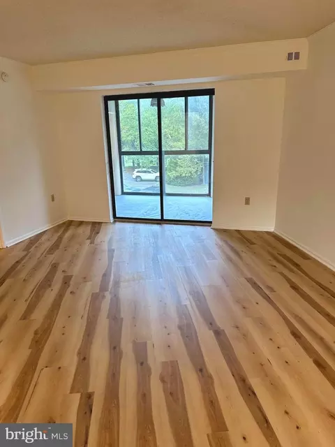 15101 Interlachen Dr #1-226, Silver Spring, MD 20906 photo 8