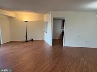 15100 Interlachen Dr #4-503, Silver Spring, MD 20906 photo 4