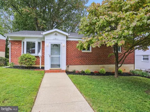 11811 Ashley Dr, Rockville, MD 20852