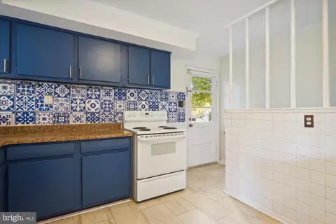 816 Orange Dr, Silver Spring, MD 20901 photo 11