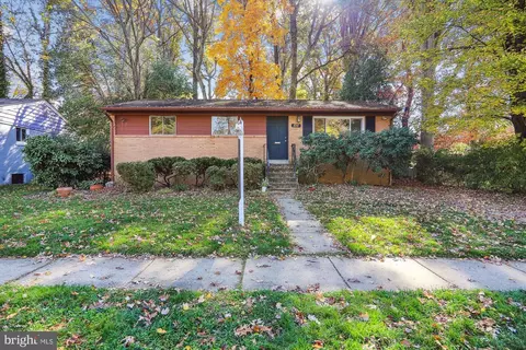 816 Orange Dr, Silver Spring, MD 20901 photo 5