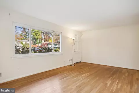 816 Orange Dr, Silver Spring, MD 20901 photo 7
