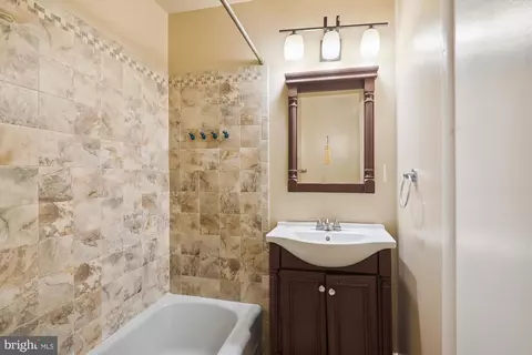 816 Orange Dr, Silver Spring, MD 20901 photo 24