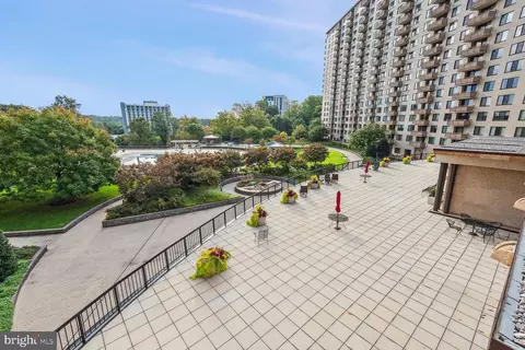 5225 Pooks Hill Rd #301N/302N, Bethesda, MD 20814