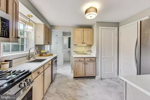 110 Granville Dr, Silver Spring, MD 20901 photo 9