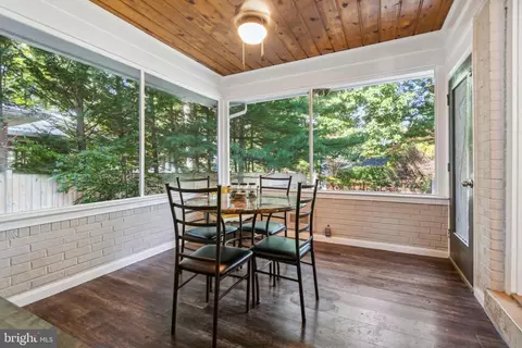 1128 Cresthaven Dr, Silver Spring, MD 20903 photo 19