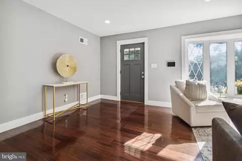 1128 Cresthaven Dr, Silver Spring, MD 20903 photo 6