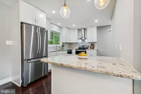 1128 Cresthaven Dr, Silver Spring, MD 20903 photo 15