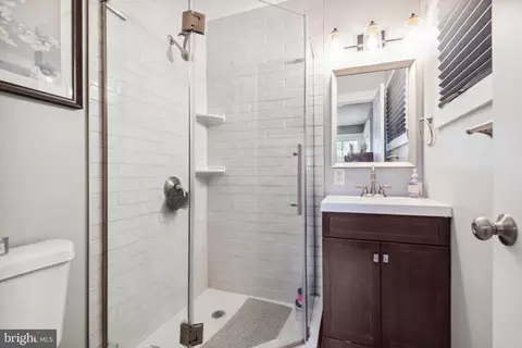 1128 Cresthaven Dr, Silver Spring, MD 20903 photo 22