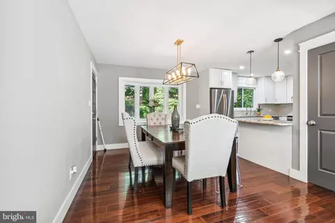 1128 Cresthaven Dr, Silver Spring, MD 20903 photo 11