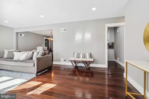 1128 Cresthaven Dr, Silver Spring, MD 20903 photo 7