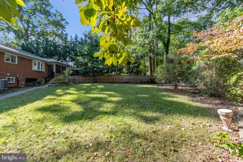 1128 Cresthaven Dr, Silver Spring, MD 20903 photo 33