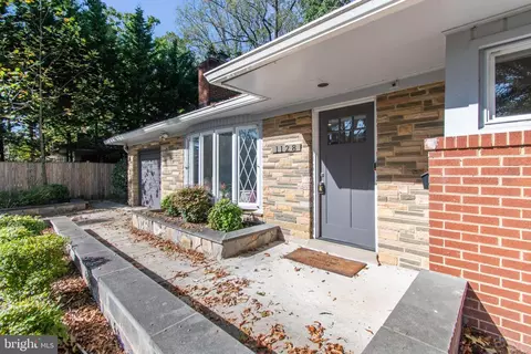 1128 Cresthaven Dr, Silver Spring, MD 20903 photo 5