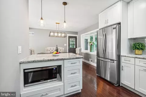 1128 Cresthaven Dr, Silver Spring, MD 20903 photo 18