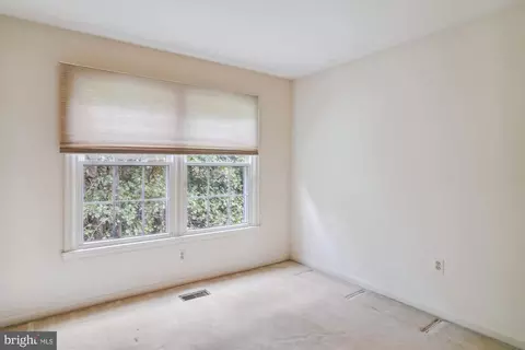 13225 Osterport Dr, Silver Spring, MD 20906 photo 38