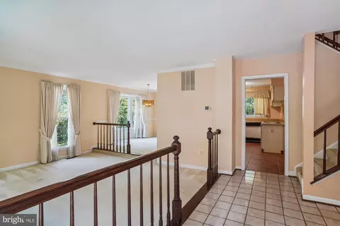 13225 Osterport Dr, Silver Spring, MD 20906 photo 8