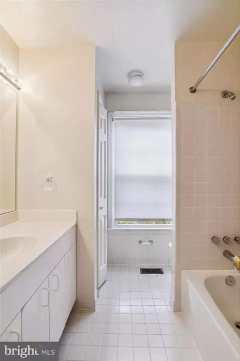 13225 Osterport Dr, Silver Spring, MD 20906 photo 40