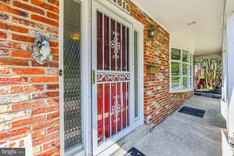 11616 Lovejoy St, Silver Spring, MD 20902 photo 2