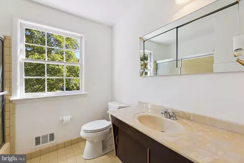 11616 Lovejoy St, Silver Spring, MD 20902 photo 36