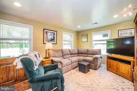 1719 Brisbane St, Silver Spring, MD 20902 photo 15