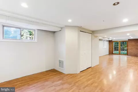 816 Olive Dr, Silver Spring, MD 20905 photo 44