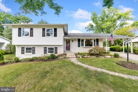 836 Diamond Dr, Gaithersburg, MD 20878