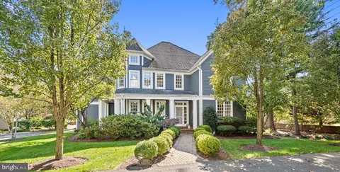 10509 Democracy Ln, Potomac, MD 20854
