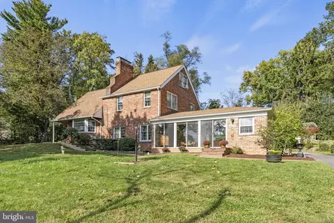3615 King William Dr, Olney, MD 20832