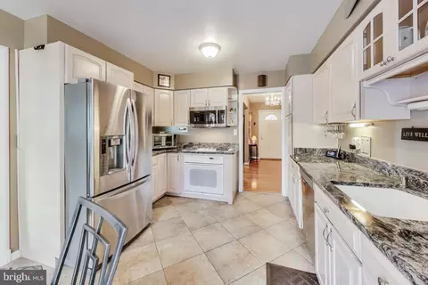 909 Winhall Way, Silver Spring, MD 20904 photo 9
