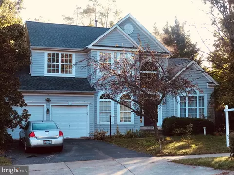 19305 Golden Meadow Dr, Germantown, MD 20876