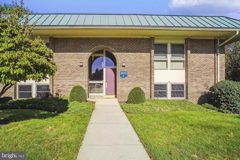 3272 Gleneagles Dr #67-1C, Silver Spring, MD 20906