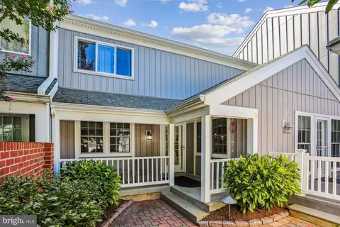 20667 Highland Hall Dr, Montgomery Village, MD 20886